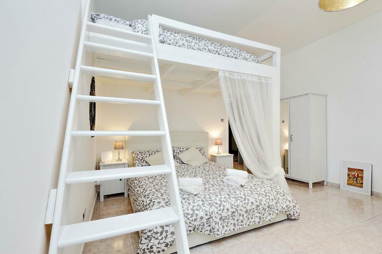 Bbhome Trastevere Station White Chic Apartment Рим Екстериор снимка